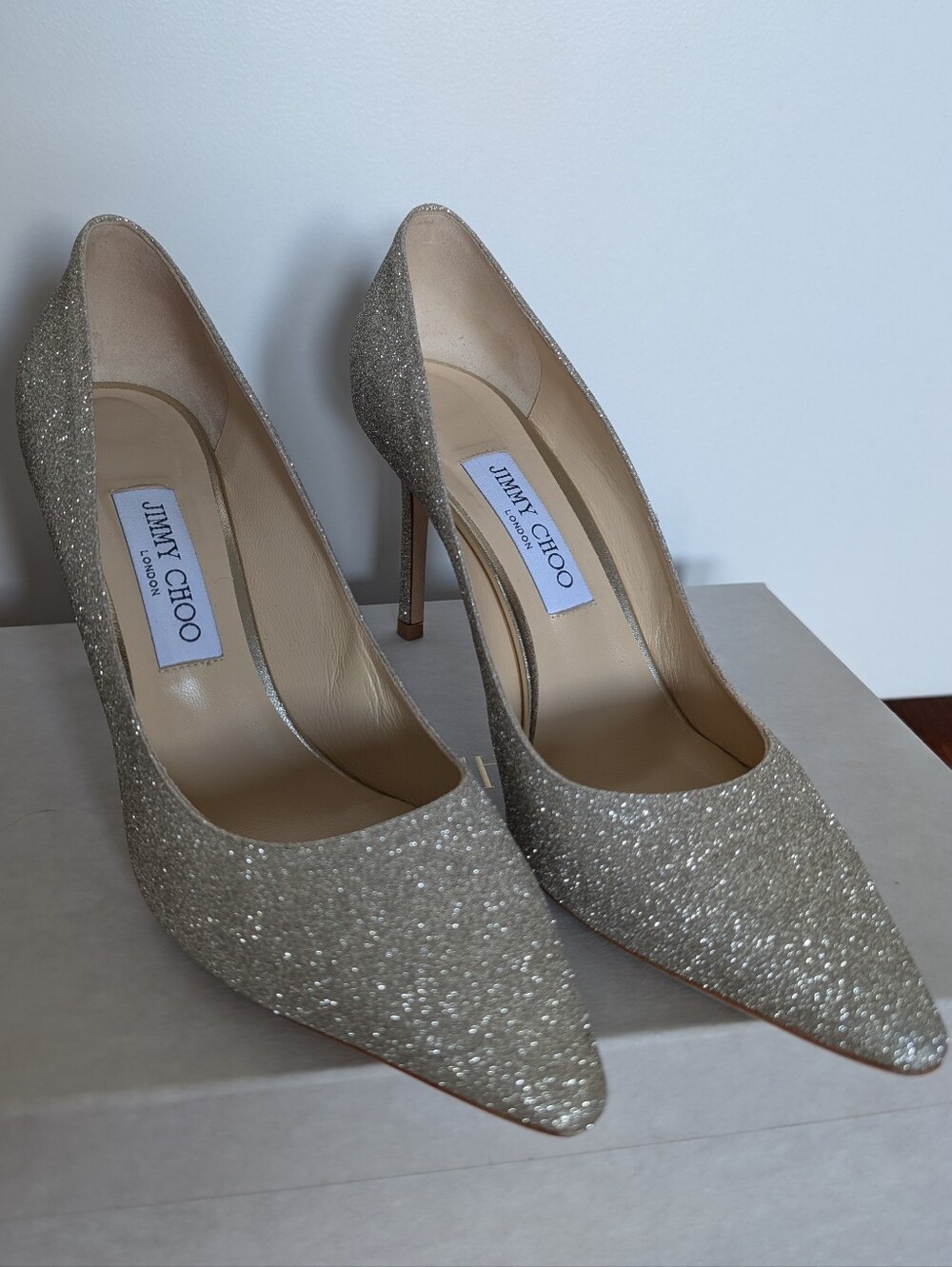 Jimmy Choo Romy 85 Glitter Pointed-Toe Stiletto Pumps In Platinum Size 39.5